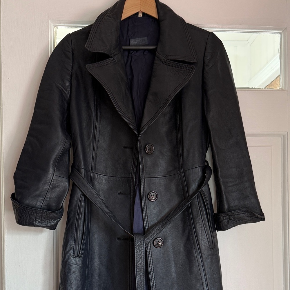 Women's Elegant Black Leather Jacket